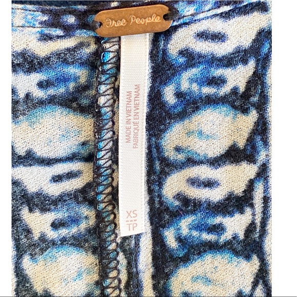 Free People Wild and Free Cropped Top / Blue White Black /Size XS - Picture 4 of 9